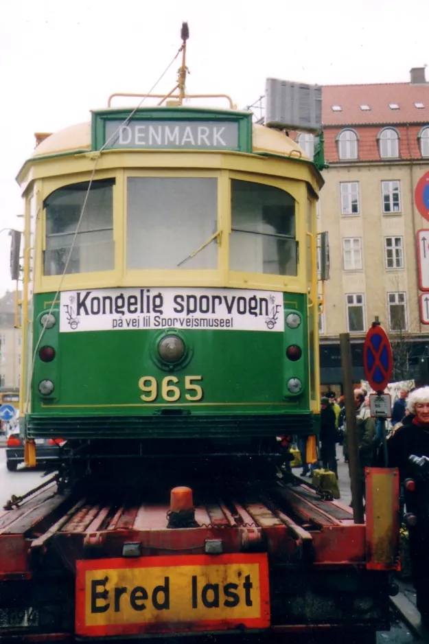 Skjoldenæsholm Triebwagen 965 auf Banegårdspladsen, von hinten gesehen (2006)