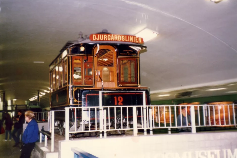 Stockholm Pferdestraßenbahnwagen 12 innen T-station Odenplan (1984)