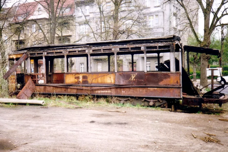 Strausberg Beiwagen 11 am Walkmühlenstr. (1991)