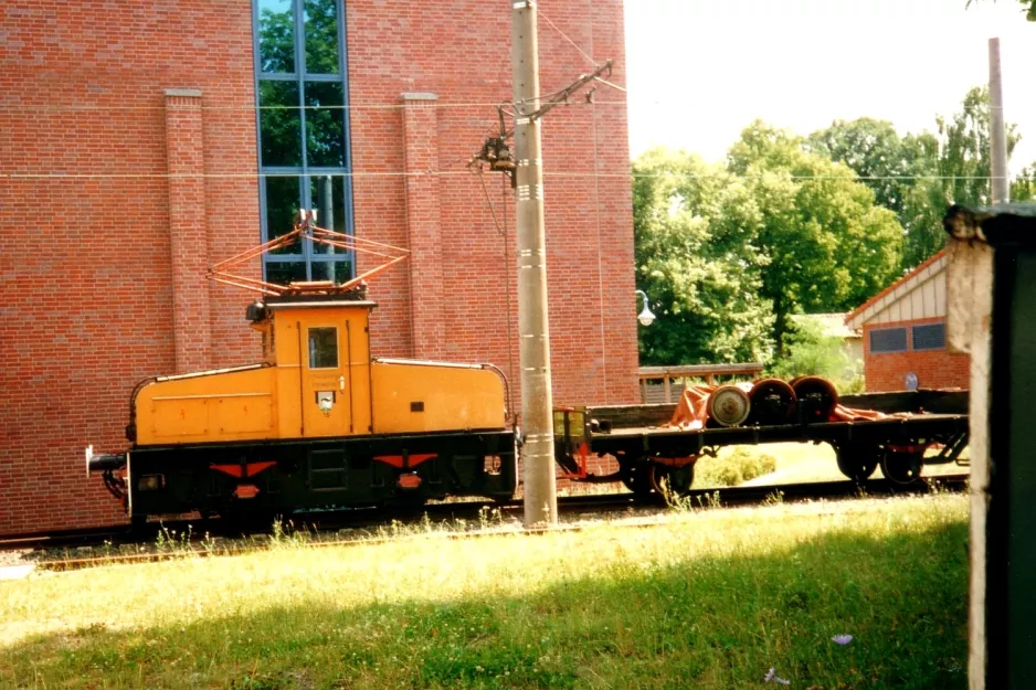 Strausberg Güterwagen 15 am Walkmühlenstr. (2001)