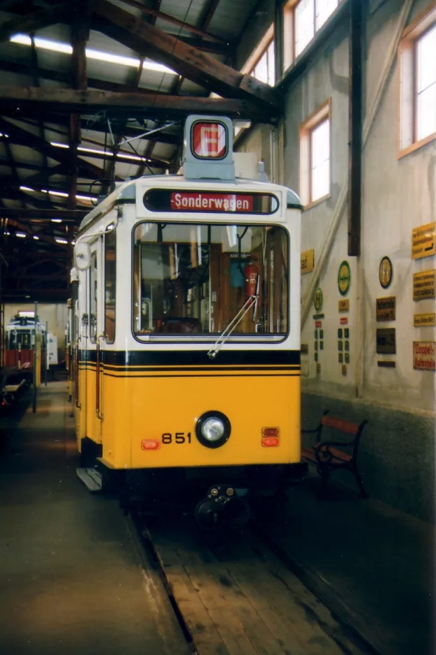 Stuttgart Triebwagen 851 auf Strohgäustraße 1 (2007)