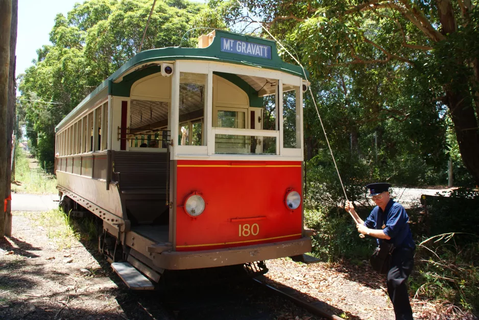 Sydney Museumslinie mit Triebwagen 180 am Ranger's station (2015)