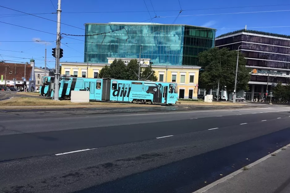 Tallinn Straßenbahnlinie 1 auf Viru väljak (2018)