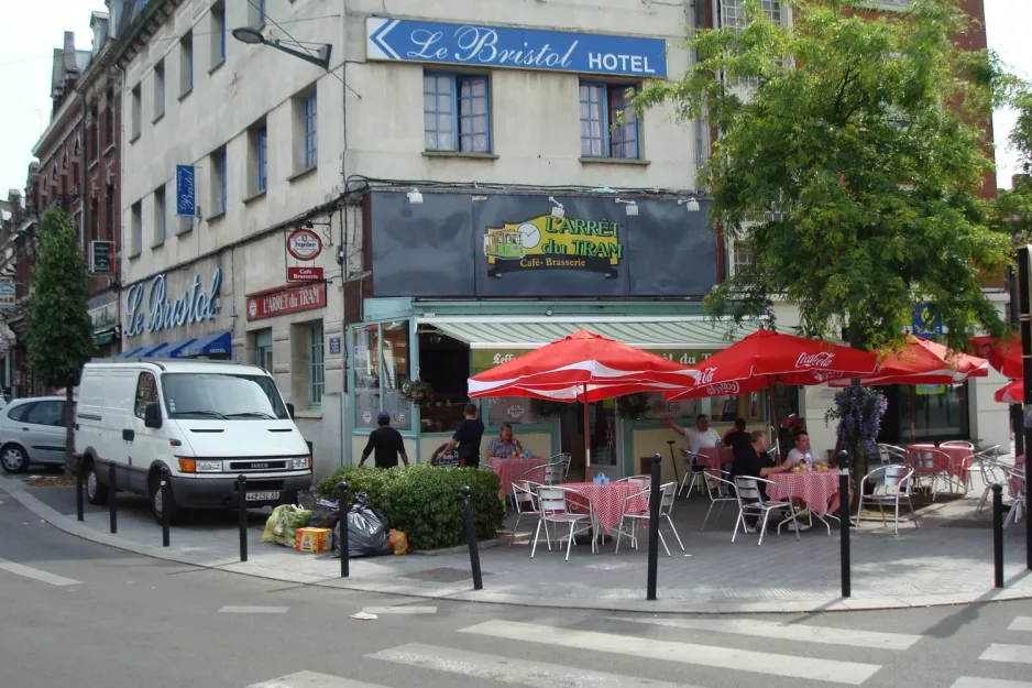 Valenciennes draußen L'Arret du Tram. Café - Brasserie i Valenciennes (2010)