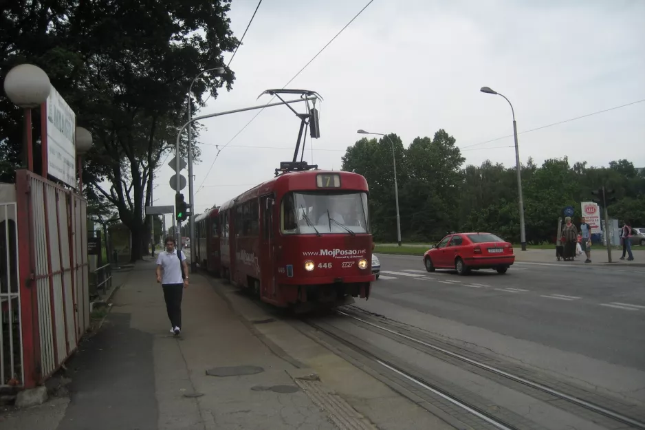 Zagreb Straßenbahnlinie 7 mit Triebwagen 446 auf Maksimirska cesta (2008)