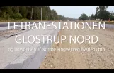 Der Stadtbahnbahnhof Glostrup Nord und die nebeneinanderliegende Stadtbahn an der Bystiens-Brücke