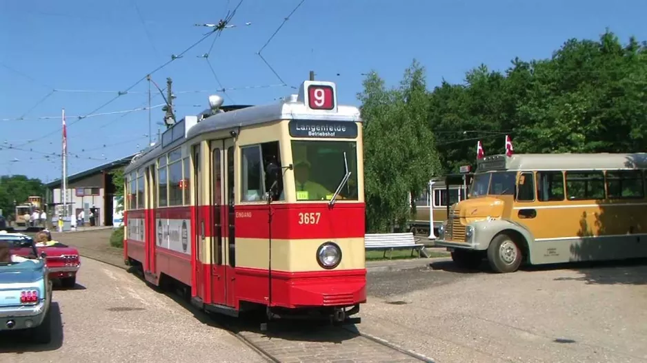 Hamburger Hochbahn V6E 3657 im Straßenbahnmuseum