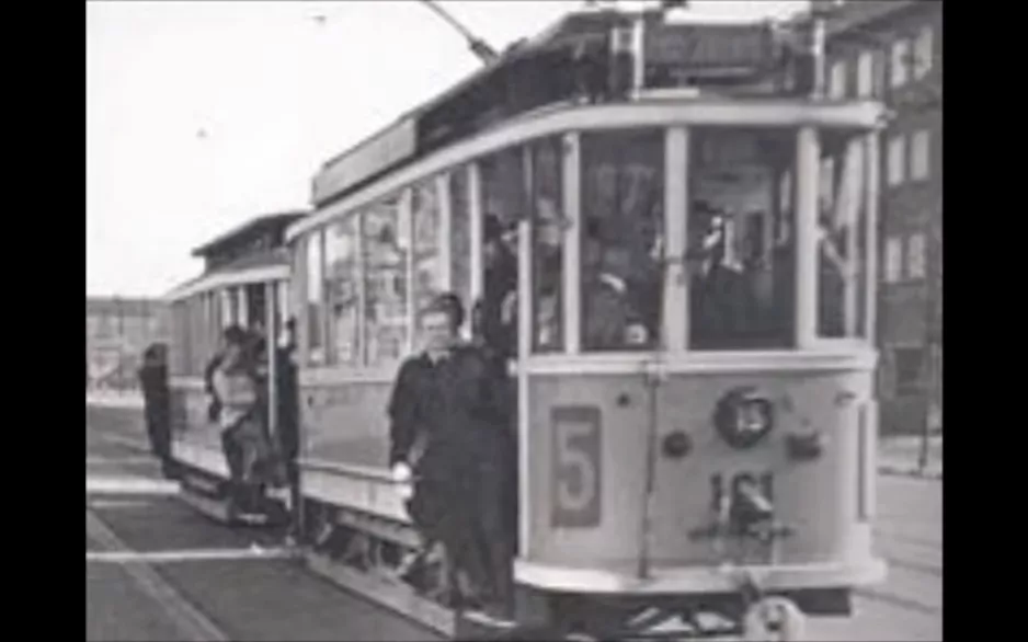 Letzte Straßenbahn. Gunnar Lemvigh mit Emsemble. Kopenhagen 1941..wmv