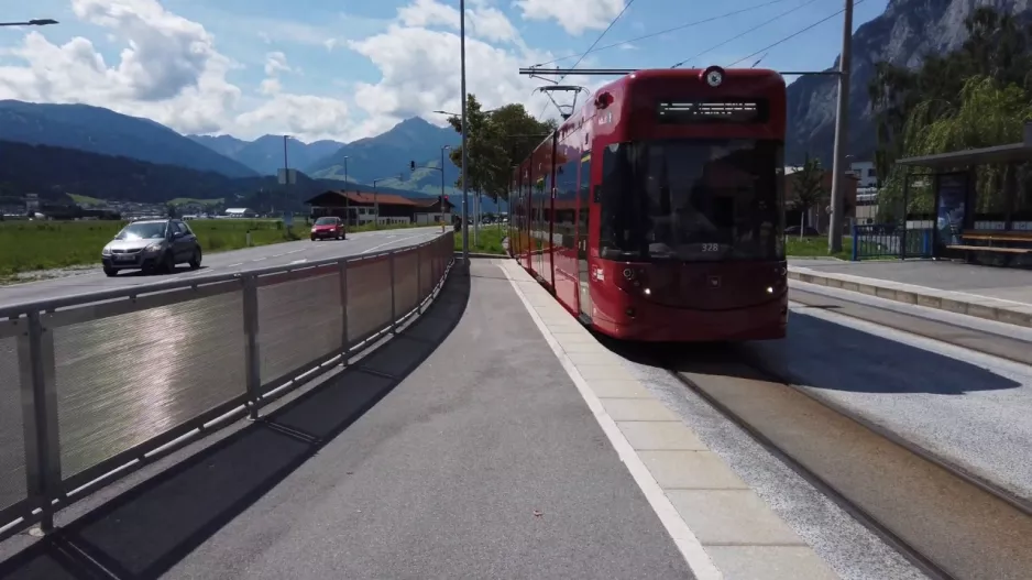 Neuer Straßenbahnwagen Flexity "Innsbruck" nun auch auf Linie 2