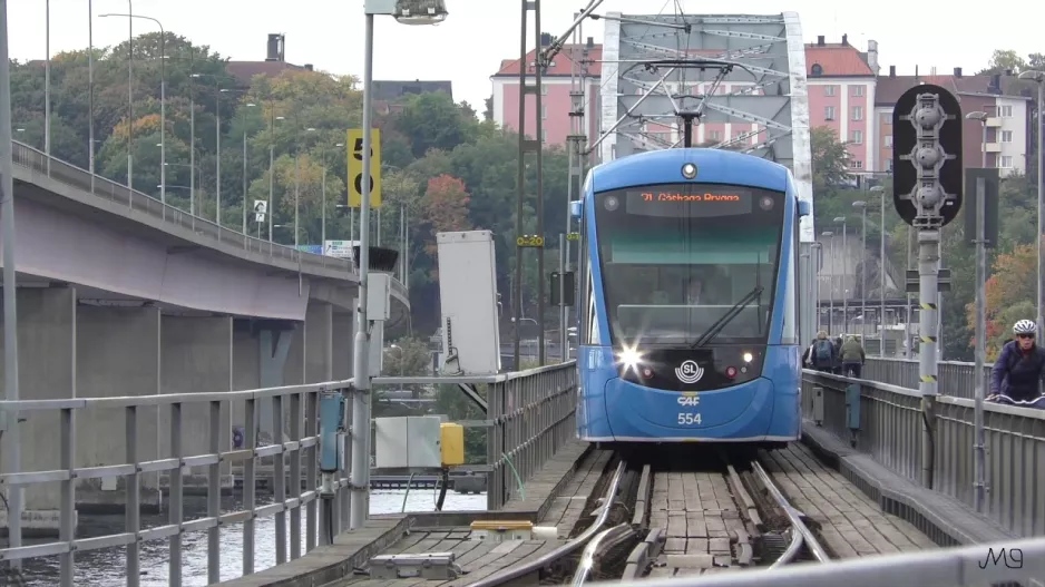 Straßenbahnen auf und in der Nähe von Gamla Lidingöbron