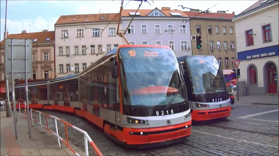 Straßenbahnen Škoda 15T (Prag)